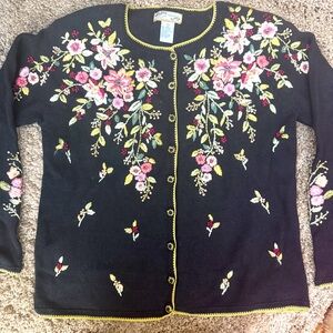 Vintage HEIRLOOM COLLECTIBLES Embroidered Button Down Cardigan Sweater—Sz S